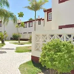 Ponta Grande 4*