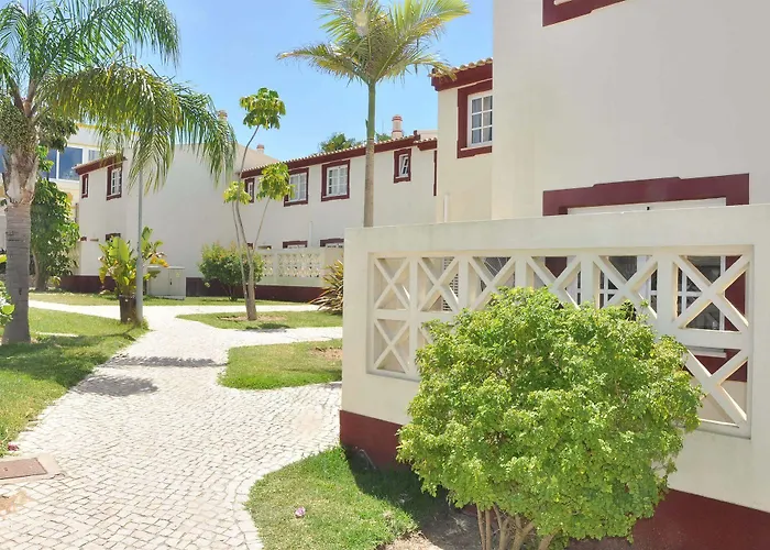 Ponta Grande 4*